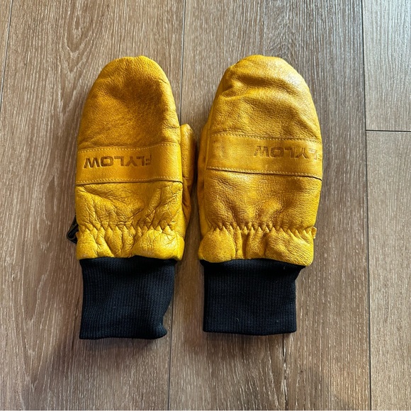 Flylow baker mittens size small - Picture 2 of 4